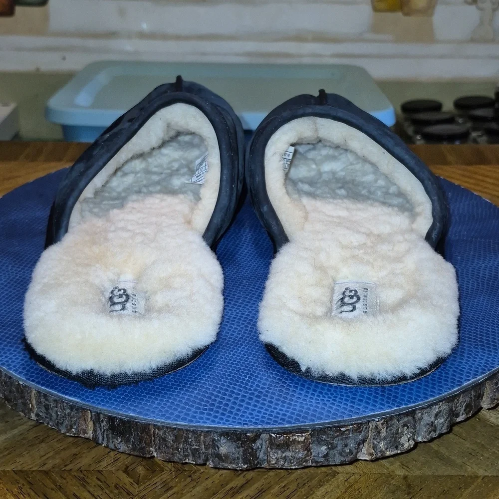UGG Scuff Men's Suede Slippers Sherpa Lined. Sz. 13 (#1387S) Some Wear And Marks